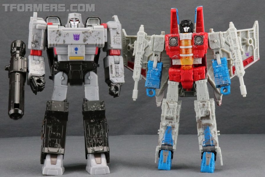 Review Siege War For Cybertron Trilogy Starscream Voyager  (19 of 52)